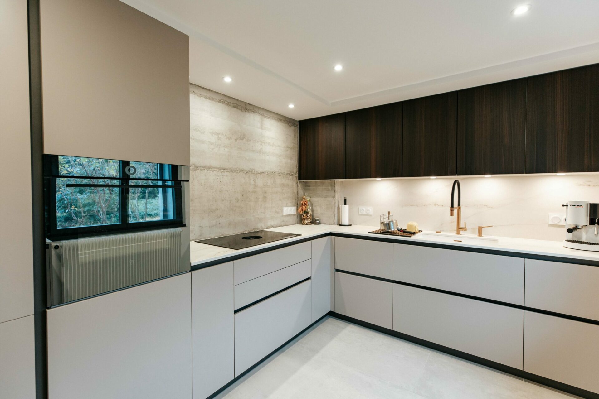 entreprise de rénovation Annecy cuisines, salle de bains et espace de vie sur mesure