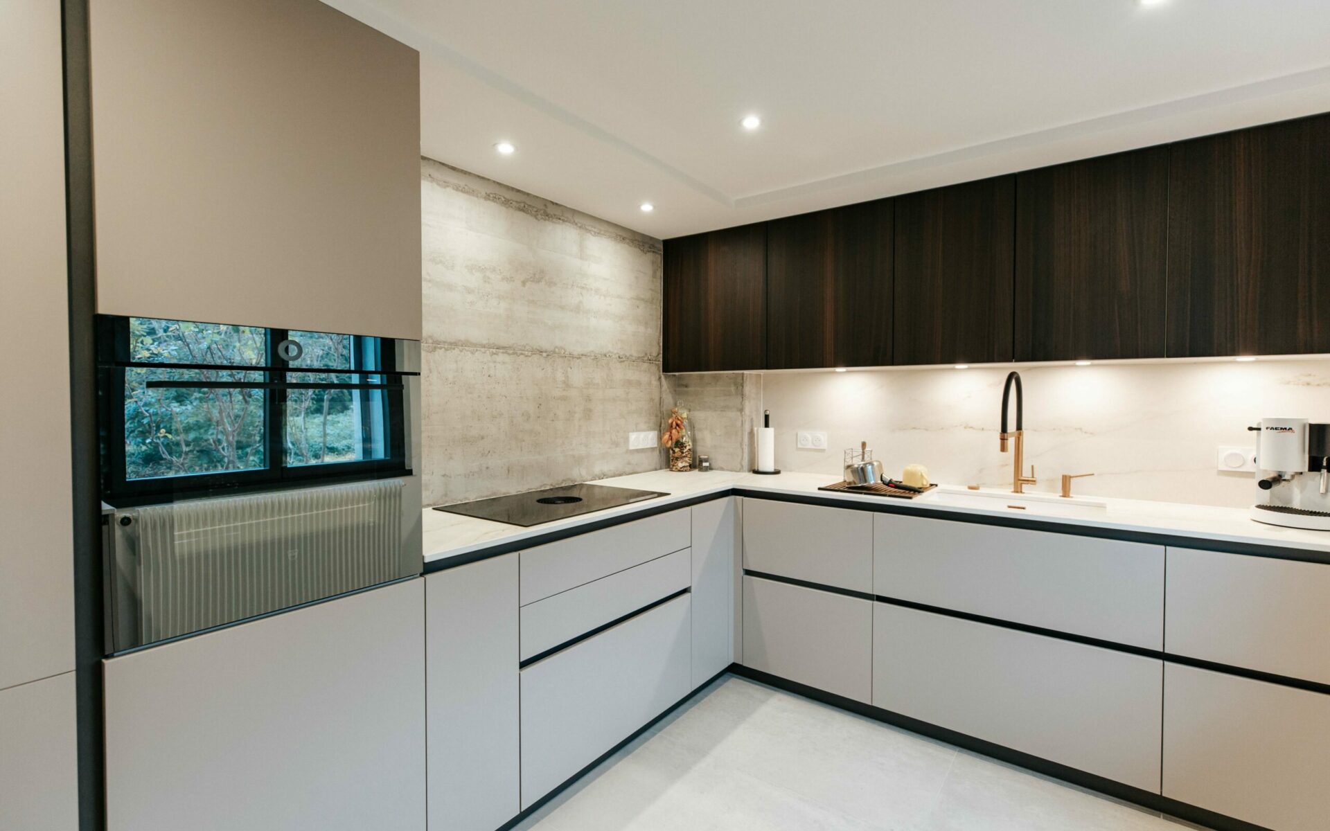 entreprise de rénovation Annecy cuisines, salle de bains et espace de vie sur mesure