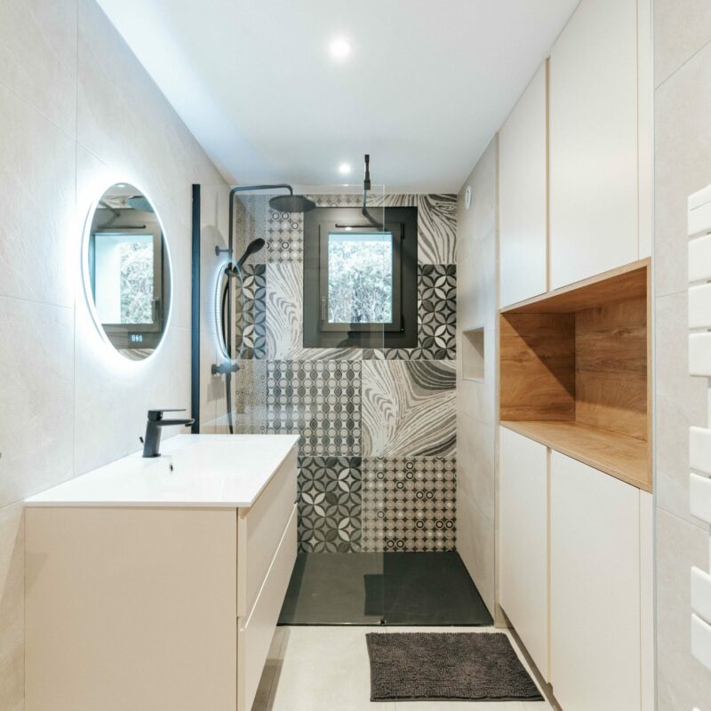 entreprise de rénovation Annecy cuisines, salle de bains et espace de vie sur mesure