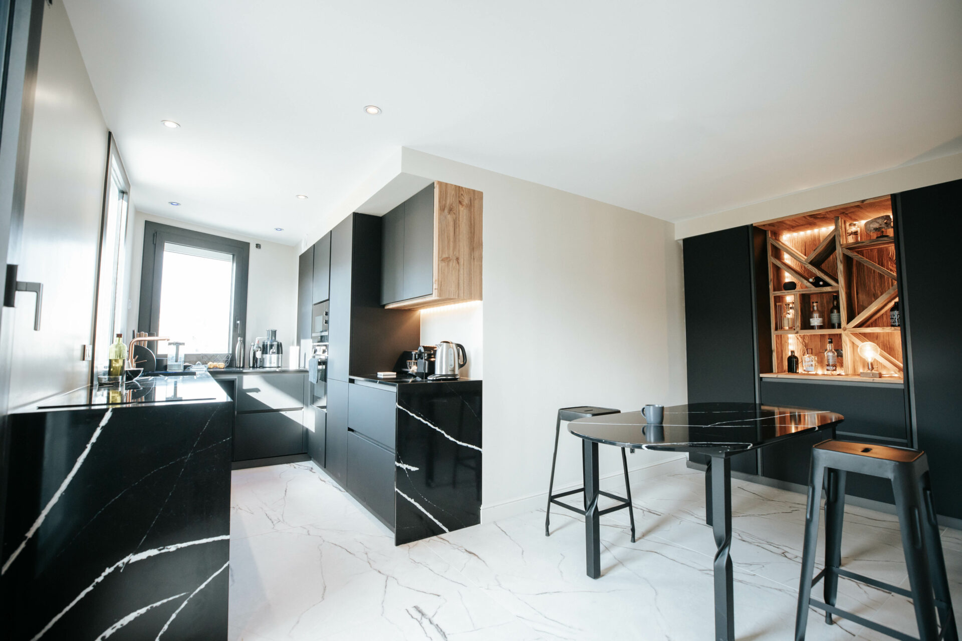 entreprise de rénovation Annecy cuisines, salle de bains et espace de vie sur mesure
