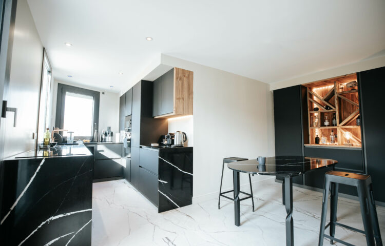 entreprise de rénovation Annecy cuisines, salle de bains et espace de vie sur mesure