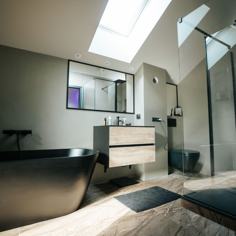 entreprise de rénovation Annecy cuisines, salle de bains et espace de vie sur mesure