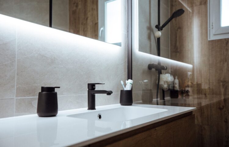 entreprise de rénovation Annecy cuisines, salle de bains et espace de vie sur mesure