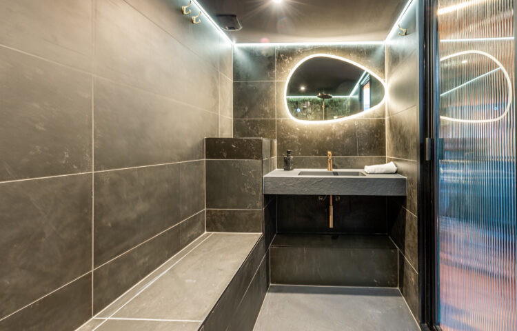 salle de bains à annecy style spa sur mesure par nuances creation